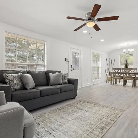 The Good Vibes Only Cottage Tampa Extérieur photo